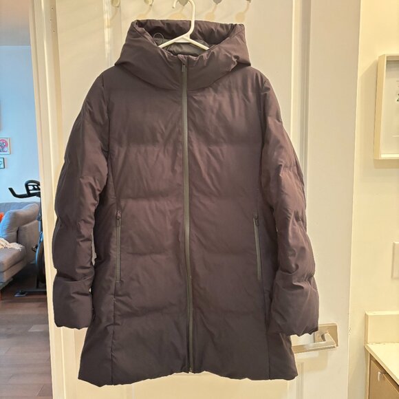 UNIQLO Seamless Down Puffer Coat - Picture 2 of 3